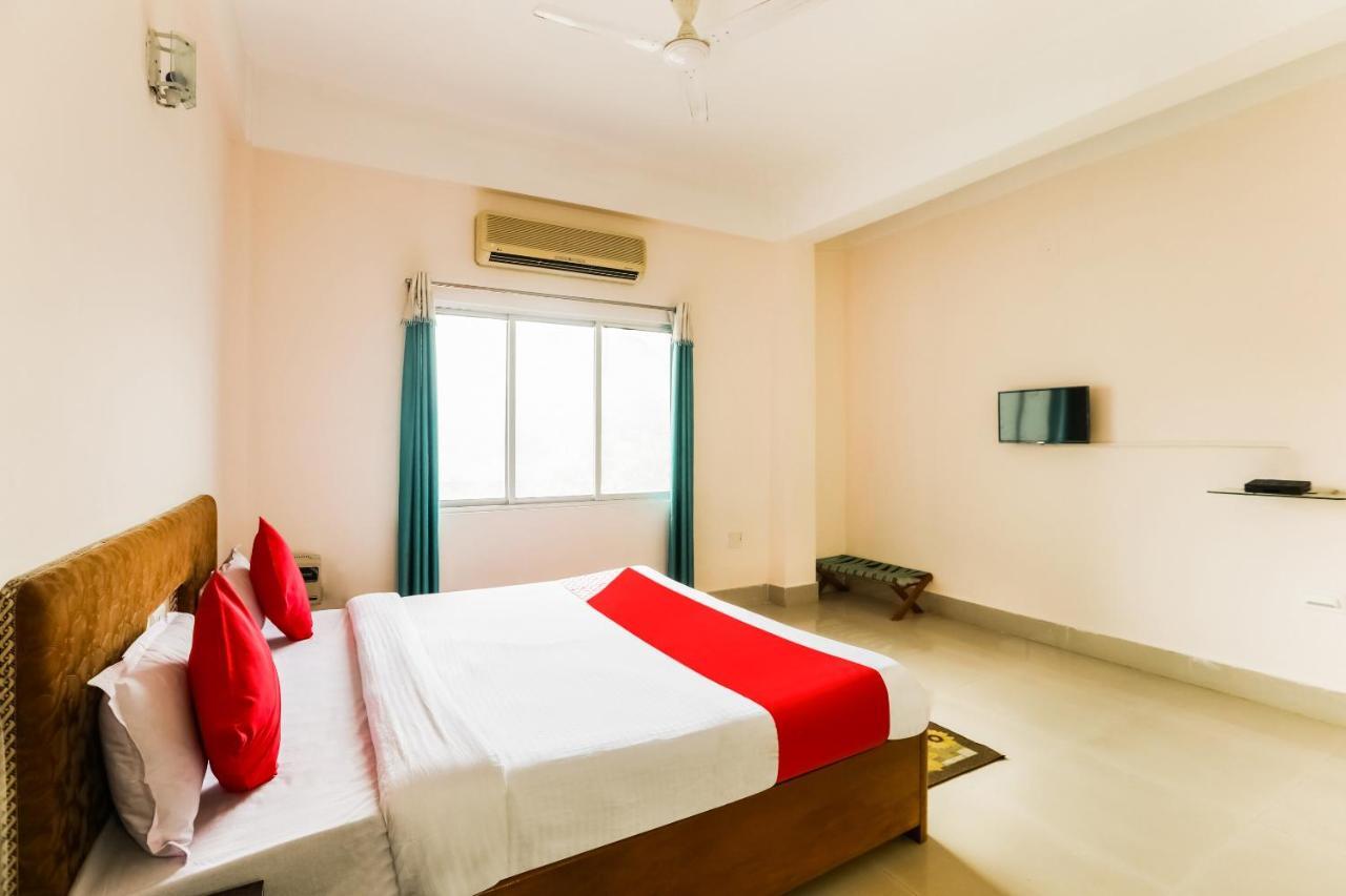 Oyo 44821 Hotel Paane Pasighat Buitenkant foto