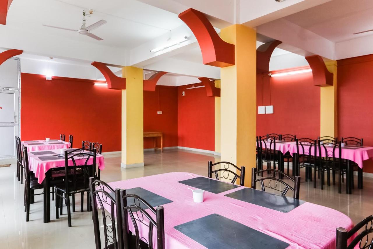 Oyo 44821 Hotel Paane Pasighat Buitenkant foto